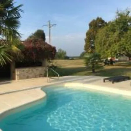 Le Petit Abre A Prunier * Saint-Sauveur (Dordogne)