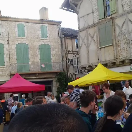 Le Petit Abre A Prunier *